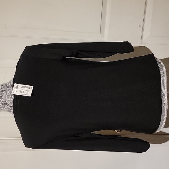 Fashion Bug Women's Black with Front Black Sparkle PullOver Blouse Large New - Picture 3 of 4